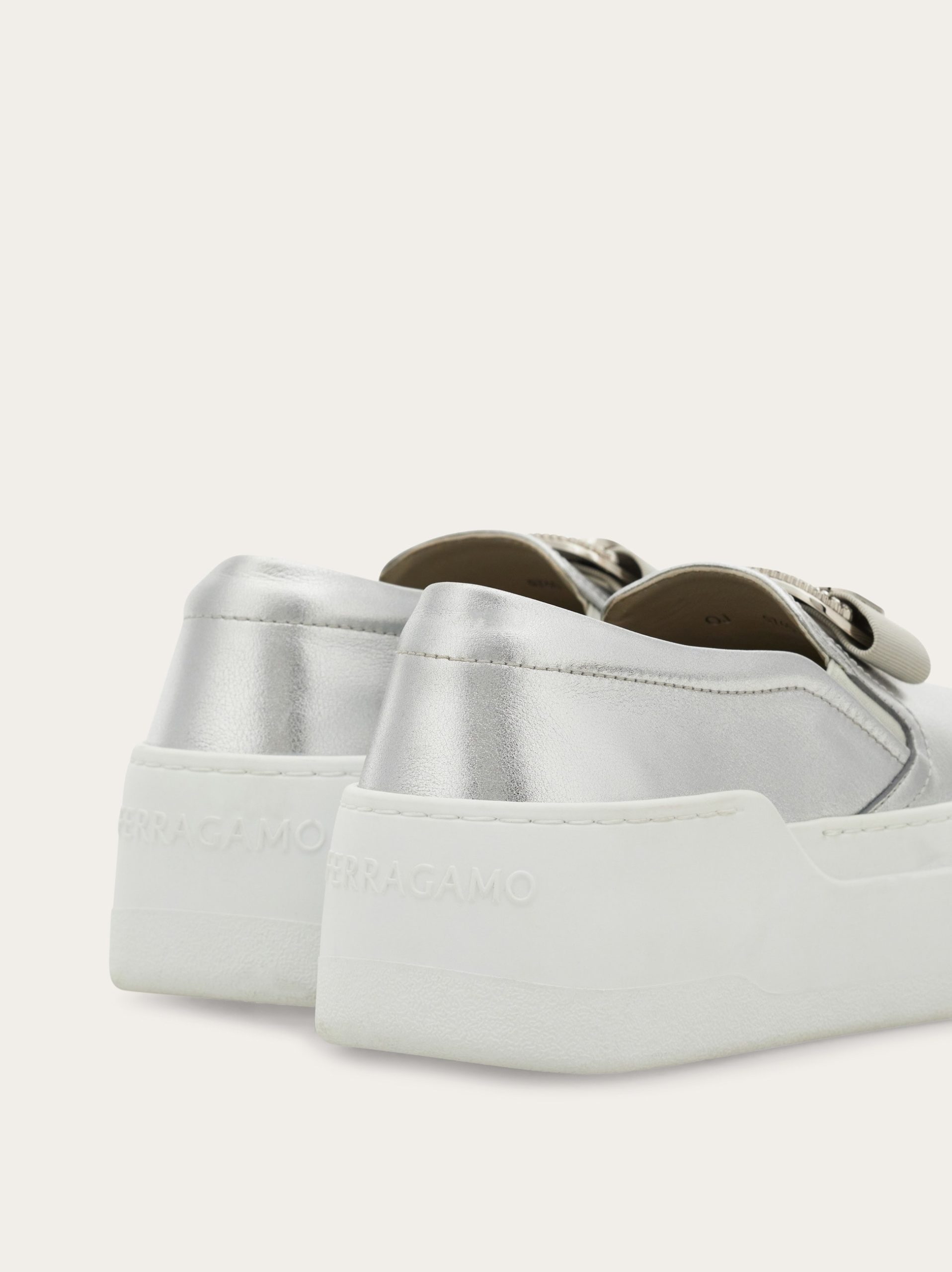 Ferragamo New Vara plate slip on - Image 5